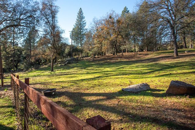 10095 Frenchtown Dobbins Rd, Oregon House, CA 95962