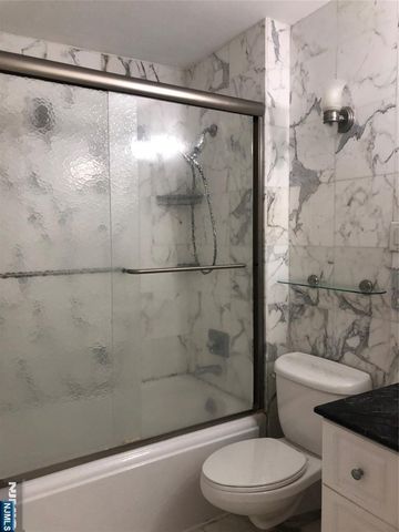 7004 BOULEVARD EAST 30H, Guttenberg, NJ 07093