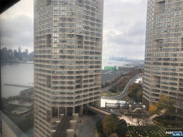 7004 BOULEVARD EAST 30H, Guttenberg, NJ 07093