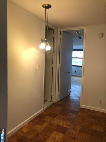 7004 BOULEVARD EAST 30H, Guttenberg, NJ 07093