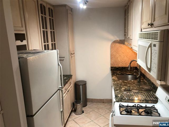 7004 BOULEVARD EAST 30H, Guttenberg, NJ 07093