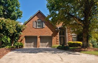 3404 Pondview Lane, Charlotte, NC 28210