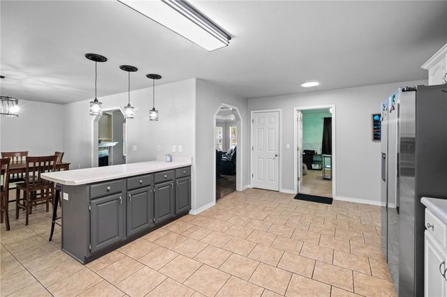 1011 W Green Acres Place, Rogers, AR 72758