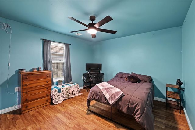 1011 W Green Acres Place, Rogers, AR 72758