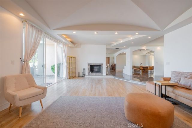 4321 Clear Valley Drive, Encino, CA 91436