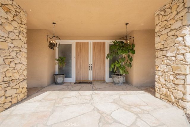 4321 Clear Valley Drive, Encino, CA 91436
