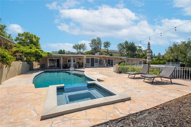 4321 Clear Valley Drive, Encino, CA 91436