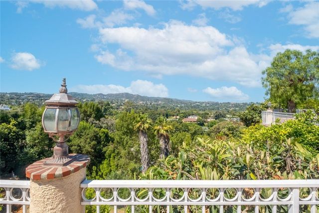 4321 Clear Valley Drive, Encino, CA 91436