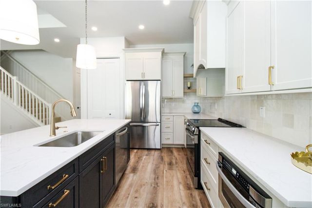 7968 Cordoba PL, Naples, FL 34113