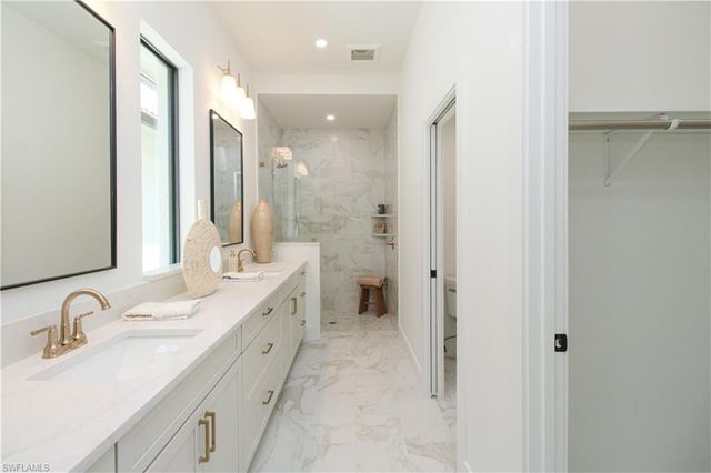 7968 Cordoba PL, Naples, FL 34113