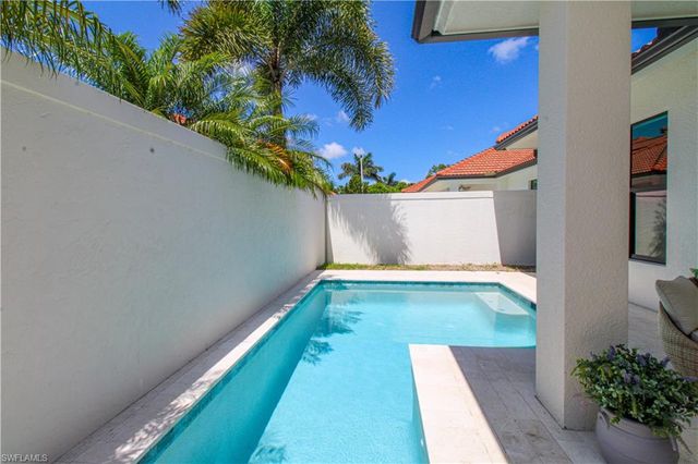 7968 Cordoba PL, Naples, FL 34113