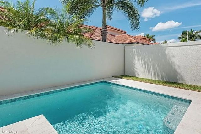 7968 Cordoba PL, Naples, FL 34113