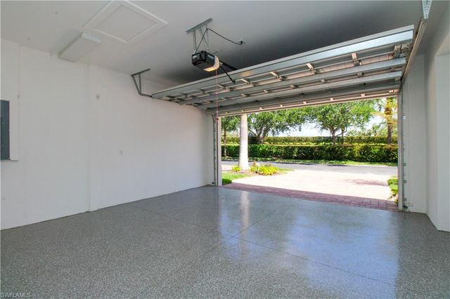 7968 Cordoba PL, Naples, FL 34113