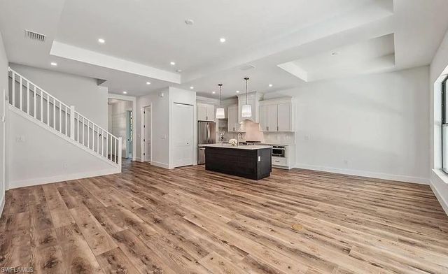 7968 Cordoba PL, Naples, FL 34113