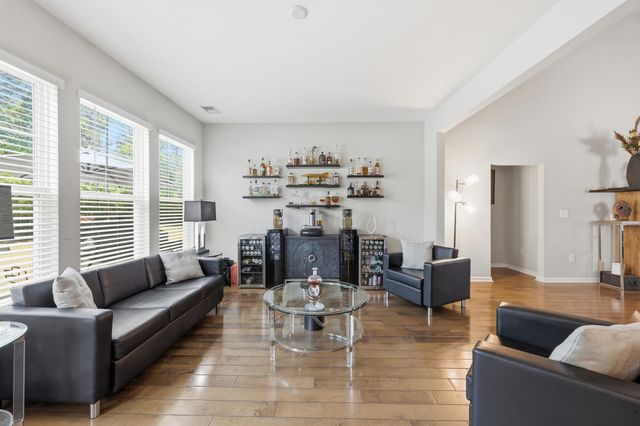 692 Tattlesbury Dr., Conway, SC 29526