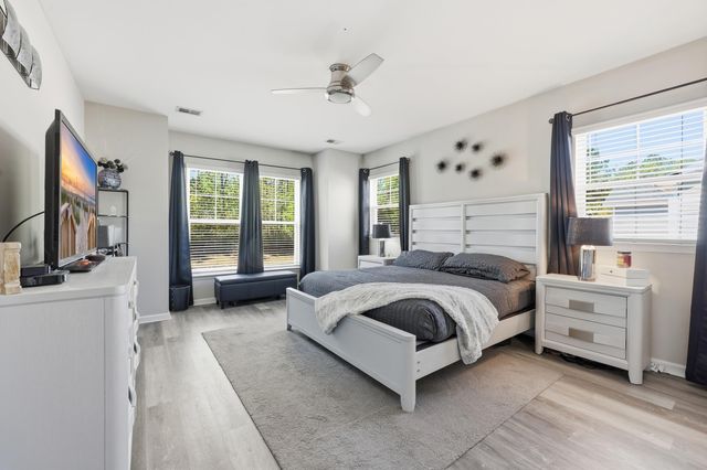 692 Tattlesbury Dr., Conway, SC 29526