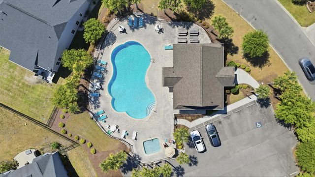 692 Tattlesbury Dr., Conway, SC 29526