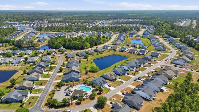 692 Tattlesbury Dr., Conway, SC 29526