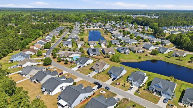 692 Tattlesbury Dr., Conway, SC 29526