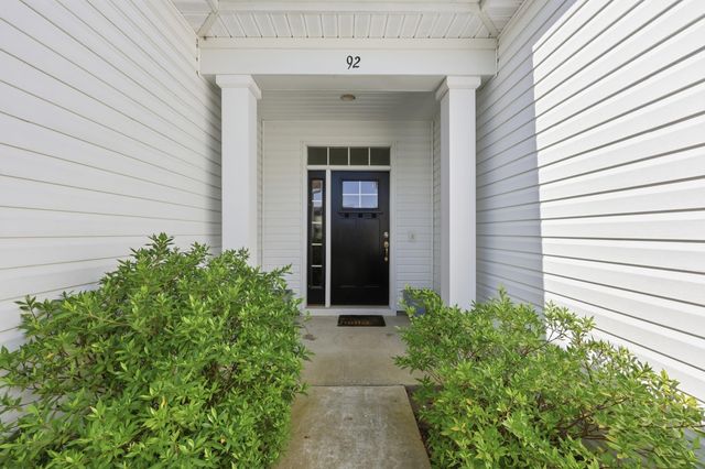 692 Tattlesbury Dr., Conway, SC 29526