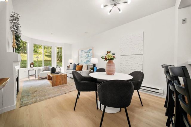 320 Caldecott 116, Oakland, CA 94618