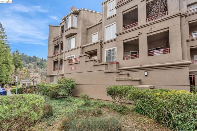 320 Caldecott 116, Oakland, CA 94618