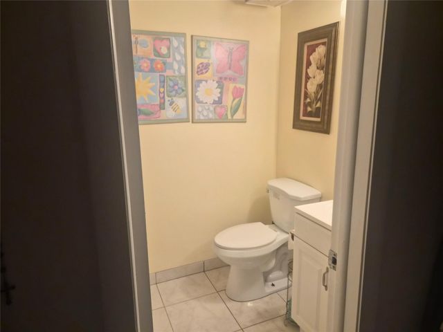 3252 Foxcroft Road 113, Miramar, FL 33025