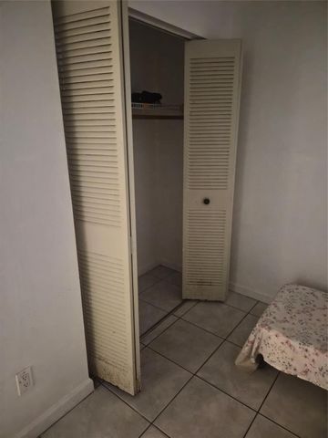 3252 Foxcroft Road 113, Miramar, FL 33025