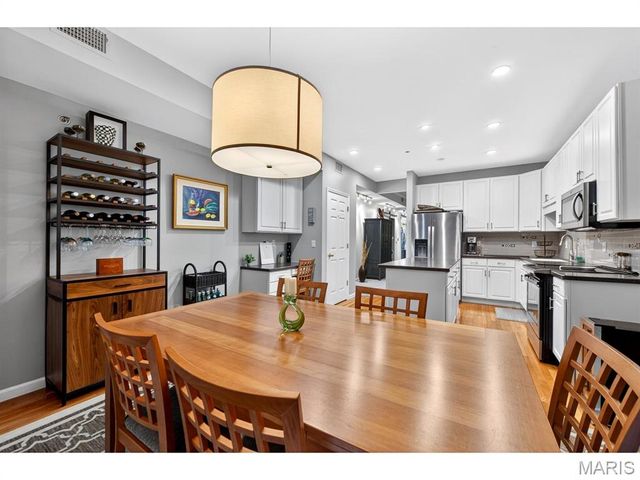 505 North and South, 2C, University City, MO 63130
