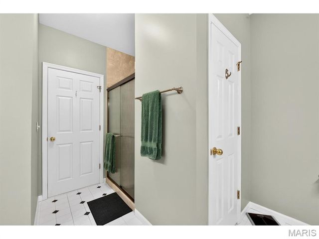 505 North and South, 2C, University City, MO 63130