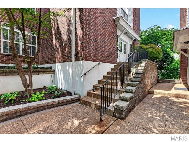 505 North and South, 2C, University City, MO 63130