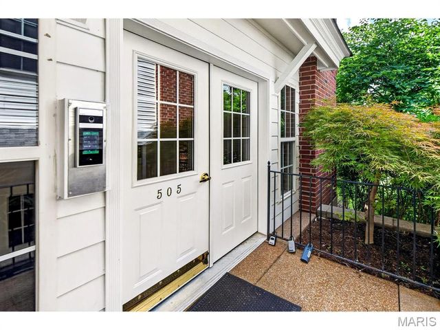 505 North and South, 2C, University City, MO 63130