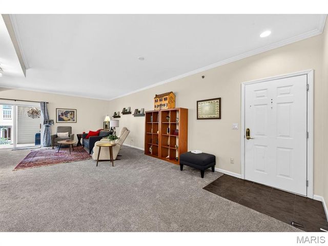 505 North and South, 2C, University City, MO 63130