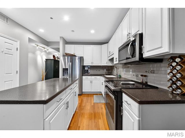 505 North and South, 2C, University City, MO 63130