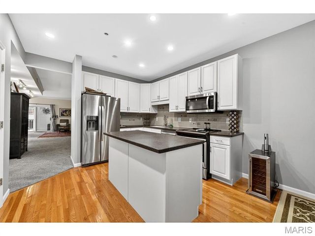 505 North and South, 2C, University City, MO 63130