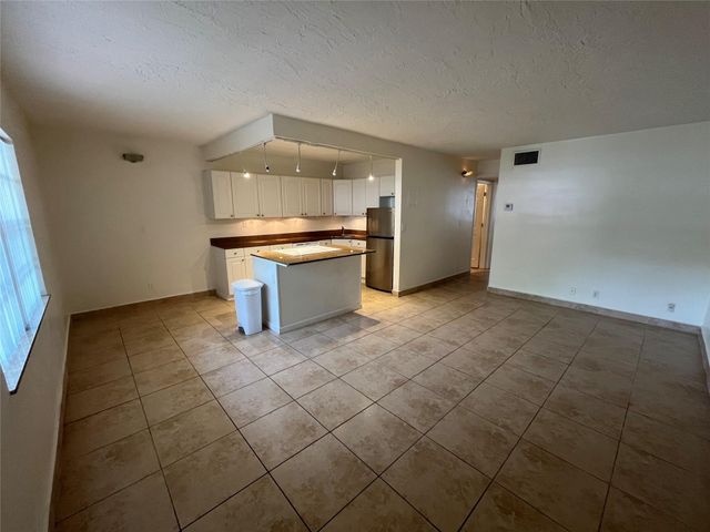 1414 NE 5th Terrace 2, Fort Lauderdale, FL 33304