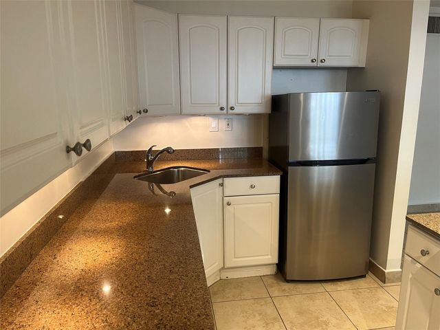 1414 NE 5th Terrace 2, Fort Lauderdale, FL 33304