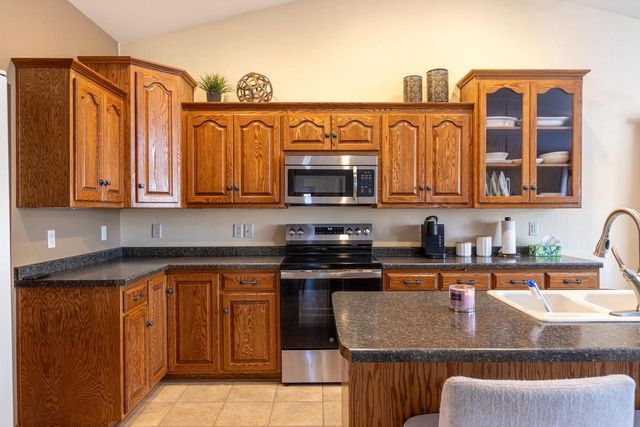 421 FAWNWOOD COURT, Wrightstown, WI 54180