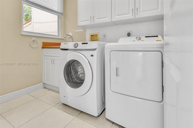 1547 Mariner Way, Hollywood, FL 33019