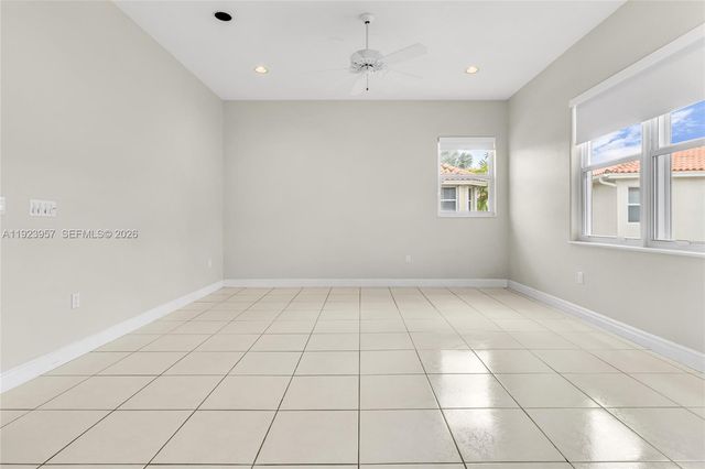 1547 Mariner Way, Hollywood, FL 33019