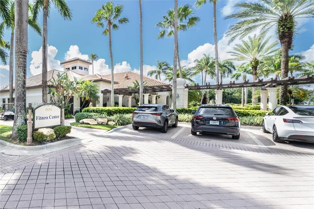 1547 Mariner Way, Hollywood, FL 33019