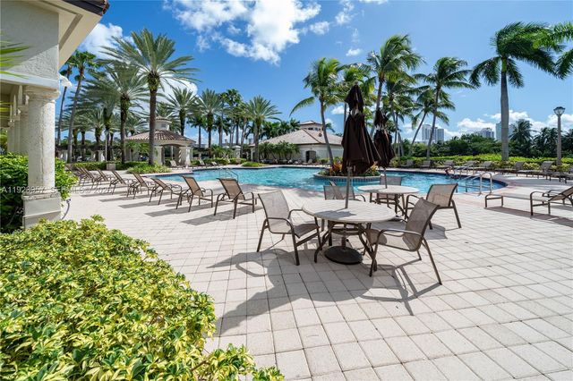 1547 Mariner Way, Hollywood, FL 33019