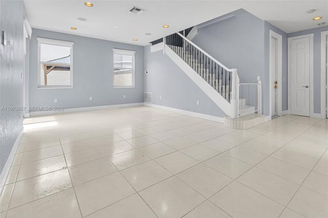 1547 Mariner Way, Hollywood, FL 33019