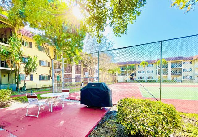 257 S Cypress Road 414, Pompano Beach, FL 33060