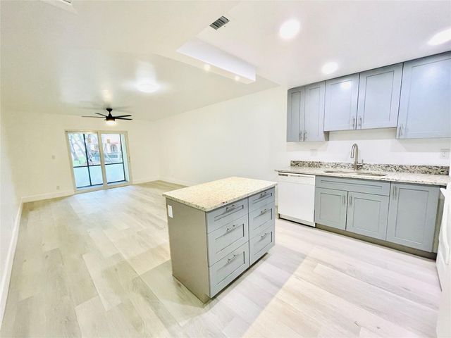 257 S Cypress Road 414, Pompano Beach, FL 33060