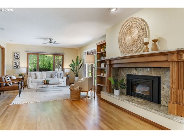 16922 Nw HAZELGROVE Ct, Beaverton, OR 97006