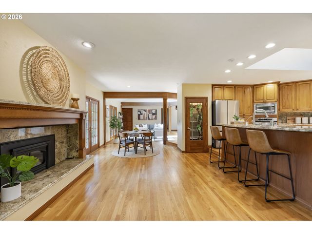 16922 Nw HAZELGROVE Ct, Beaverton, OR 97006