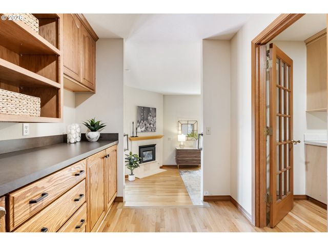16922 Nw HAZELGROVE Ct, Beaverton, OR 97006