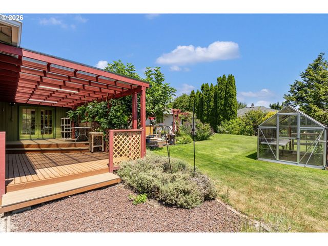 16922 Nw HAZELGROVE Ct, Beaverton, OR 97006