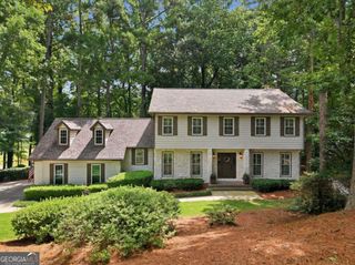 10145 Cresent Hill Lane, Roswell, GA 30076